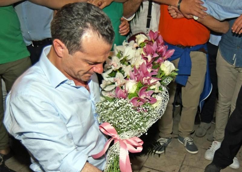 Il “crocerossino” De Luca prega per il suo “padrino politico” Galvagno