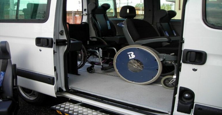 Trasporto studenti disabili, affidato il servizio