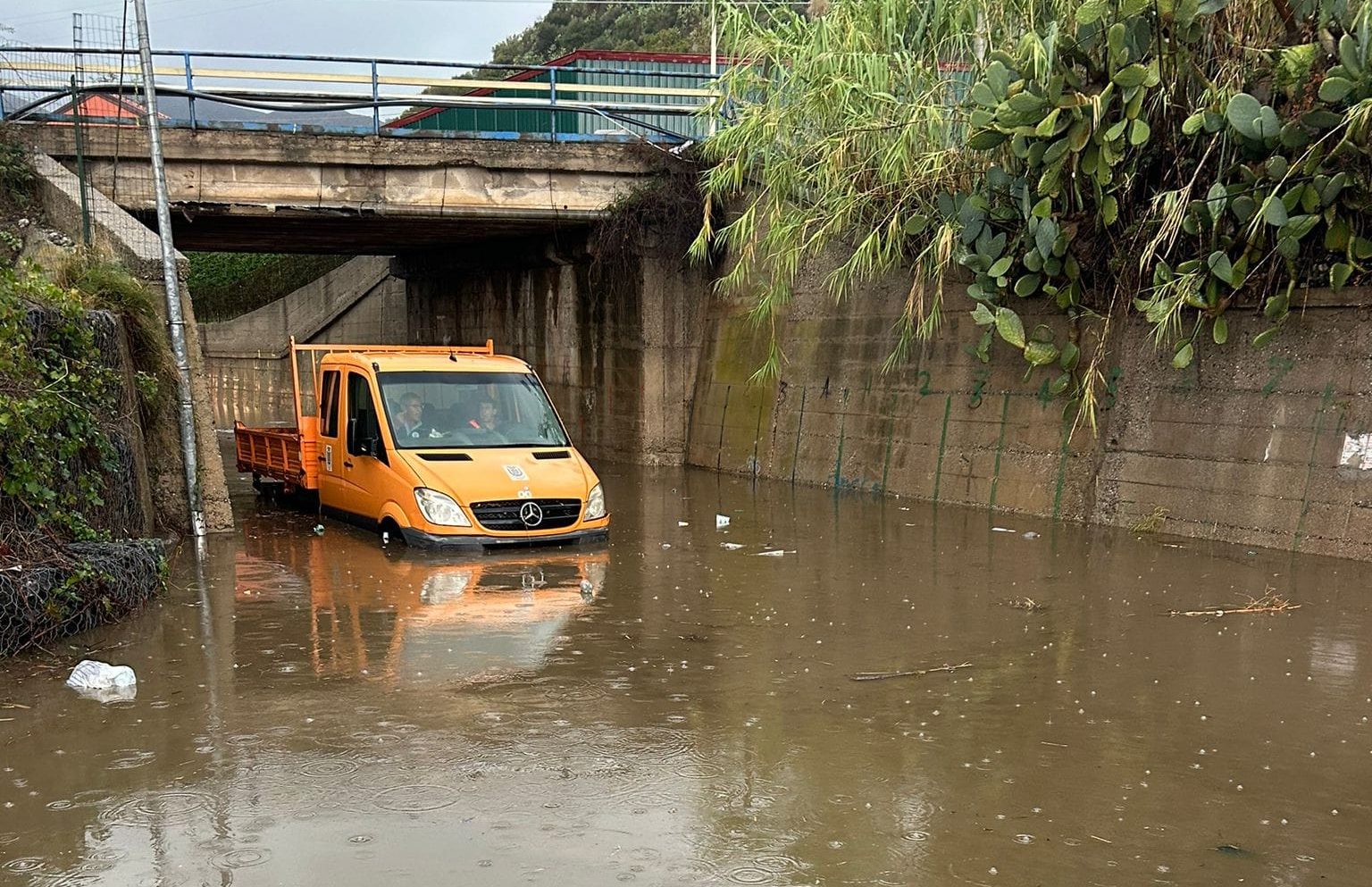 Maltempo: allagamenti a Galati S. Anna, famiglie isolate