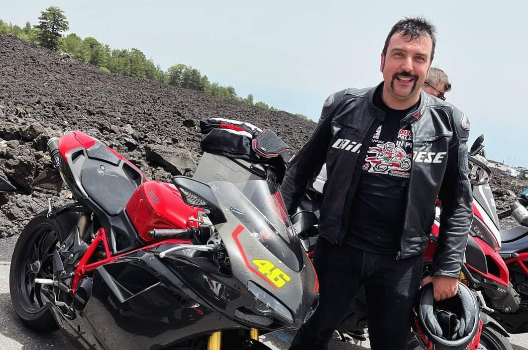 Schianto fatale con la moto: morto sul colpo