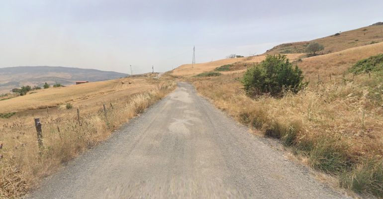 Chiusa strada a Castel di Lucio