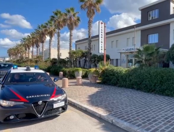 Arrestato padre-orco: accusato di violenza sessuale sulle figlie