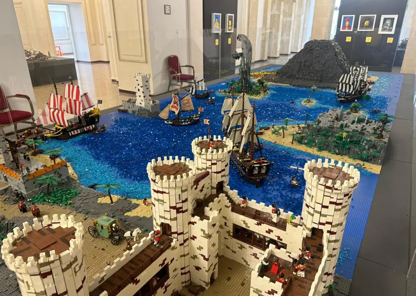 Un mondo di mattoncini: la magia di “I Love Lego” arriva a Messina