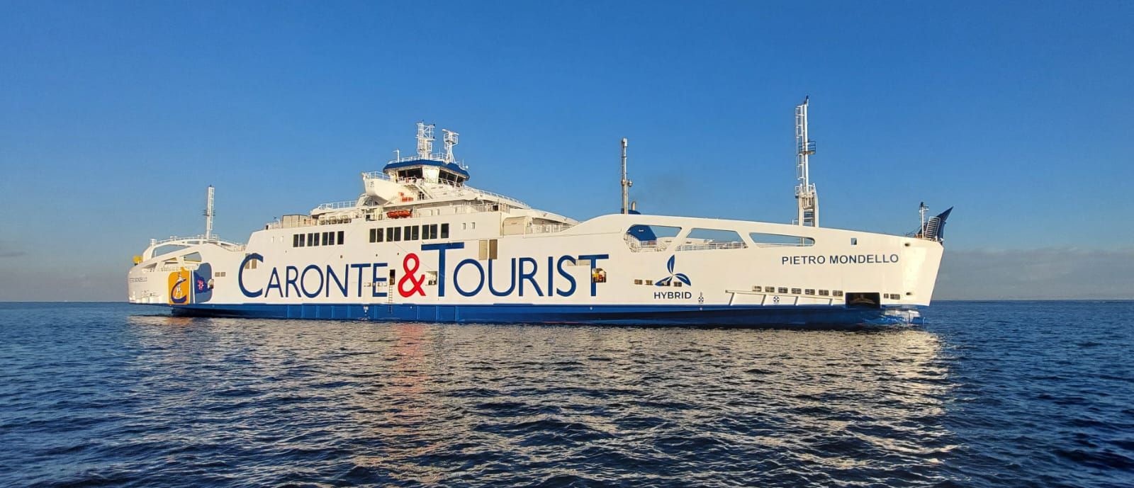 Caronte & Tourist punta sulle donne