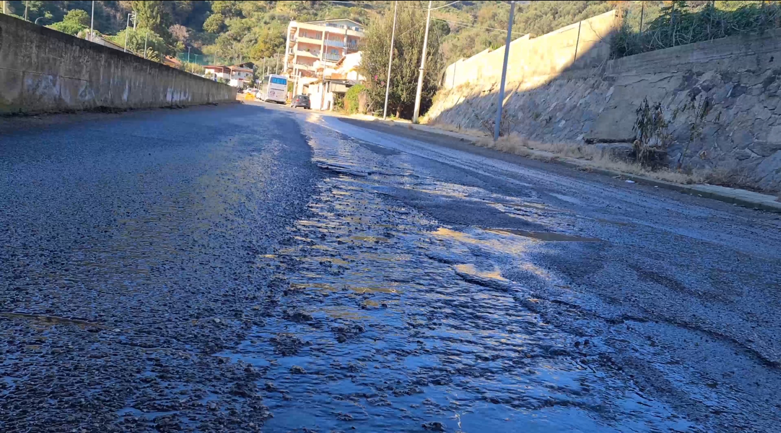 Geraci duro con Amam: “Perdita acqua da 20 giorni, intervenga Basile”