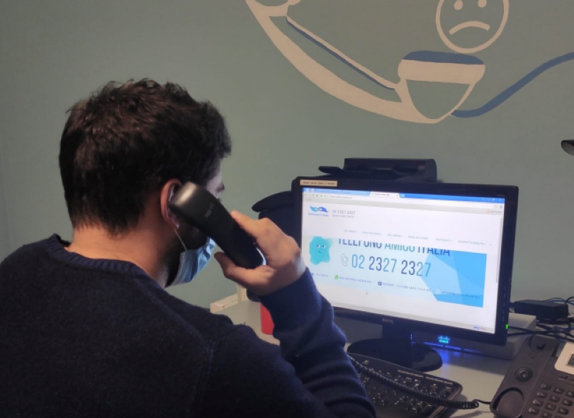 Telefono amico: ricerca di volontari per il nuovo corso