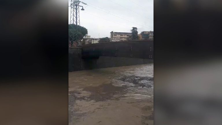 Bomba d’acqua su Firenze, le immagini