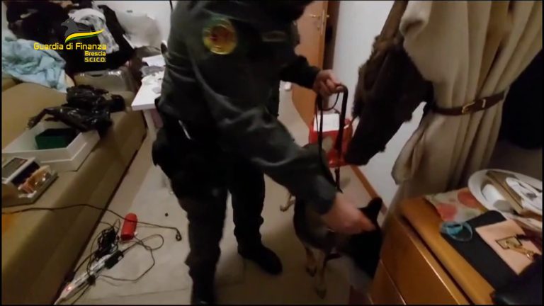 Brescia, estorsioni e sequestro di persona. Sei misure cautelari