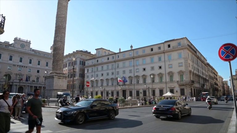 Tre miliardi contro il caro bollette