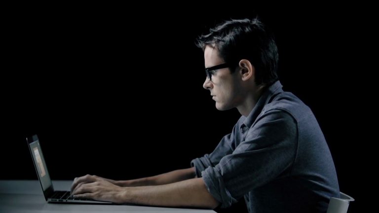 Giovani imprenditori in ritirata, in 10 anni 153 mila attività in meno