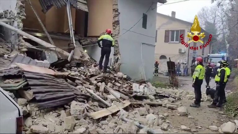 Crolla canonica nel Bolognese, le immagini