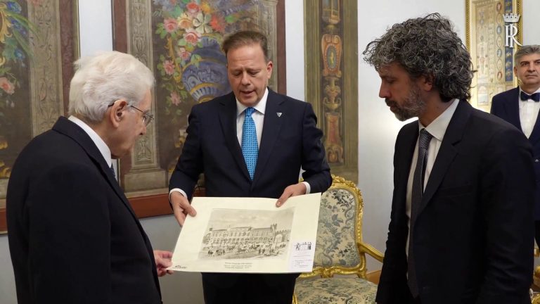 Quirinale, Veronafiere presenta a Mattarella Vinitaly 2025