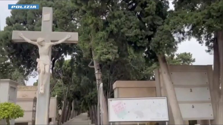 Concussione e corruzione al cimitero di Trapani, 5 misure cautelari