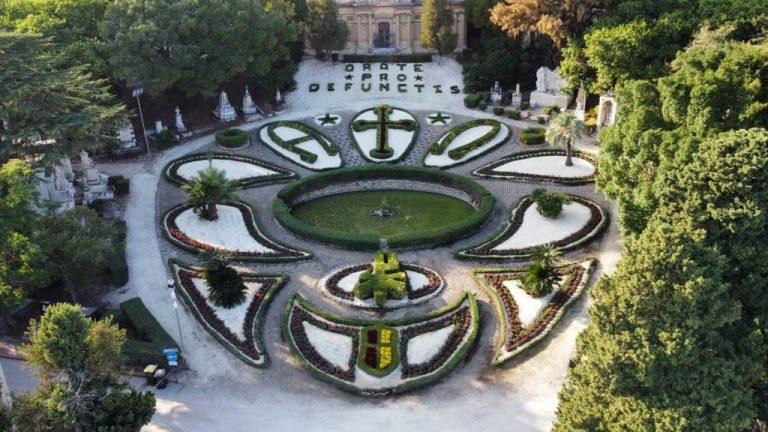 Cimiteri, apertura per la festa del lavoro