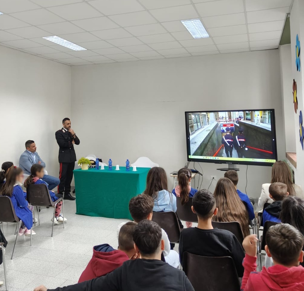 “Cultura della legalità”: i giovani incontrano i carabinieri