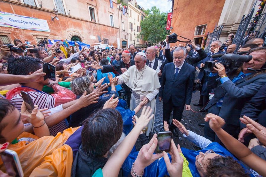 La Comunità di S. Egidio di Messina oggi in preghiera per Papa Francesco