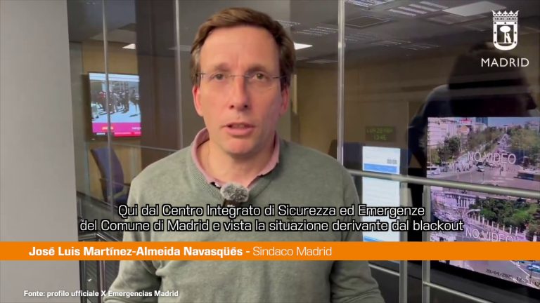 Blackout, sindaco Madrid “Lasciare libere le strade per le emergenze”