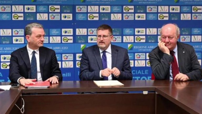 Abruzzo, 9 mln per i dottorati di ricerca