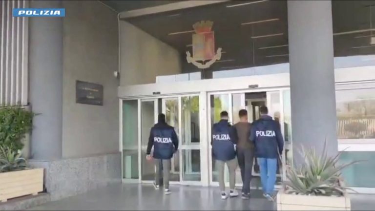 Arrestati 3 pakistani per traffico di migranti verso l’Ue, le immagini