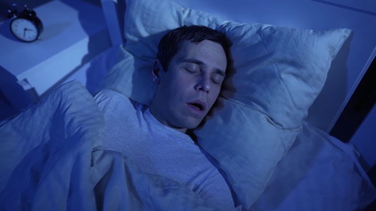 Apnea ostruttiva del sonno, ecco come riconoscere i sintomi