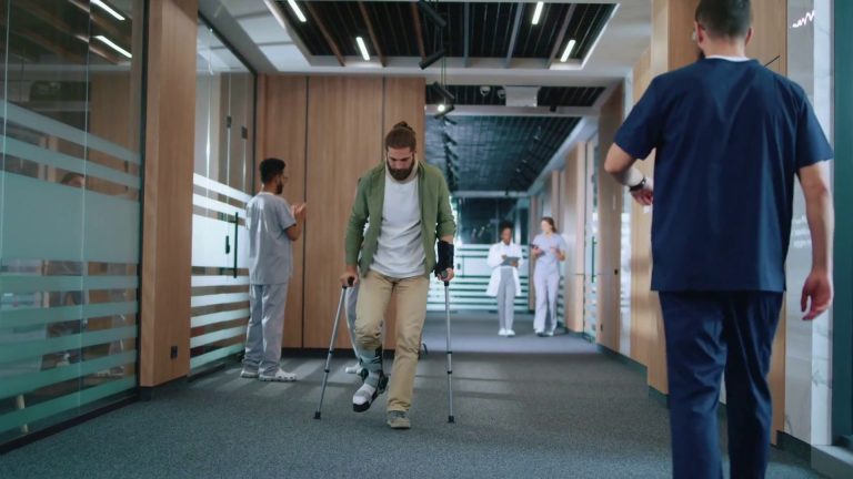 Aumento dei traumi ortopedici ma non tutte le fratture sono da operare