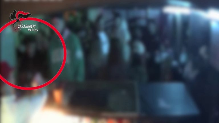 Studente aggredito in un locale di Chiaia, tre arresti a Napoli