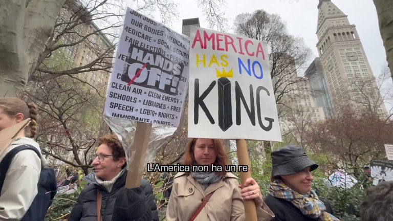 “Giù le mani dai diritti”, New York marcia contro Trump