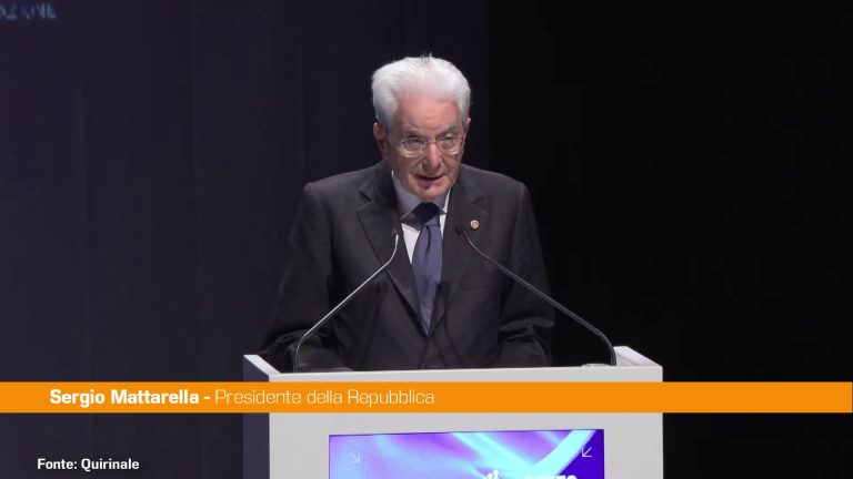 Mattarella “Sulla difesa comune europea siamo in ritardo”