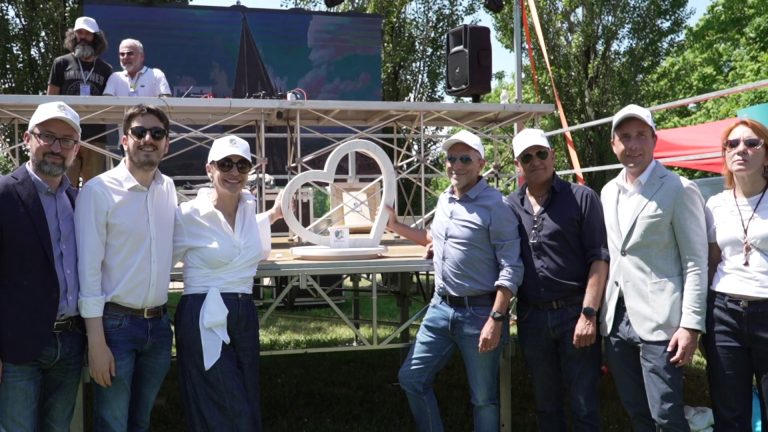 Cuori Olimpici fa tappa a Cremona e celebra il fiume Po