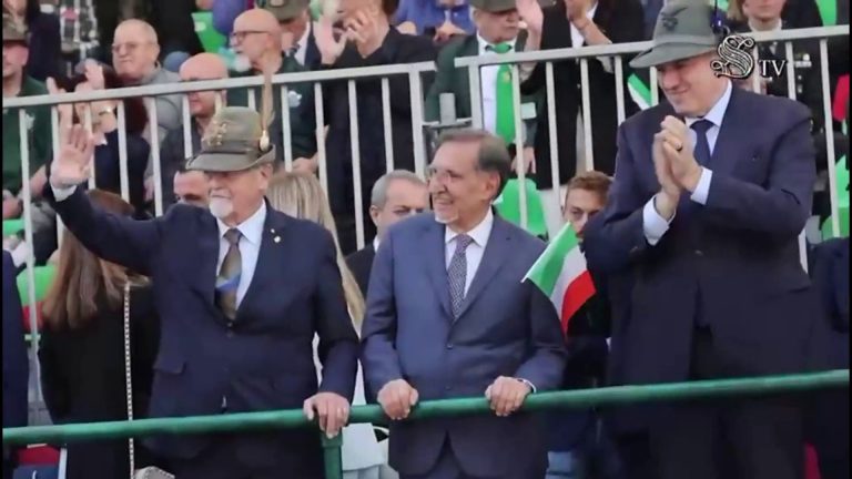 La Russa a Biella all’adunata degli Alpini “Esempio per tutti”