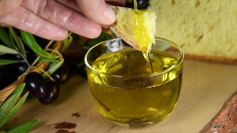 Consumi ed export di olio d’oliva sopra le aspettative