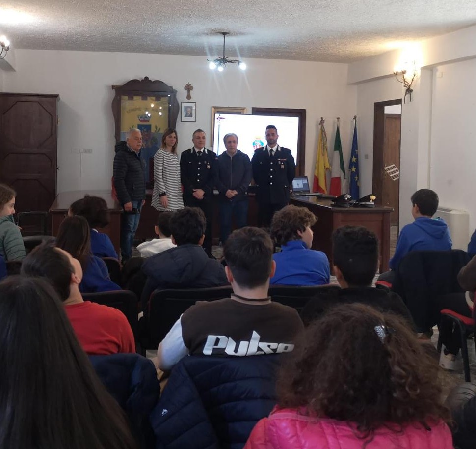 “Cultura della legalità”: nuovo incontro studenti-carabinieri