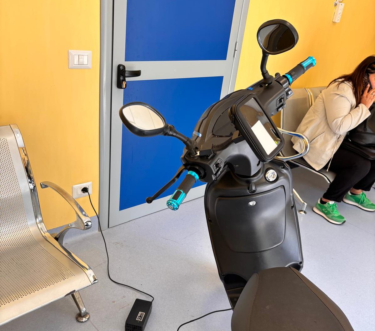 Policlinico: ricarica motorino dentro il Pronto soccorso