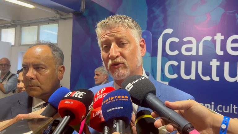 Giuli “Maggiore attenzione ai giovani e al linguaggio del fumetto”