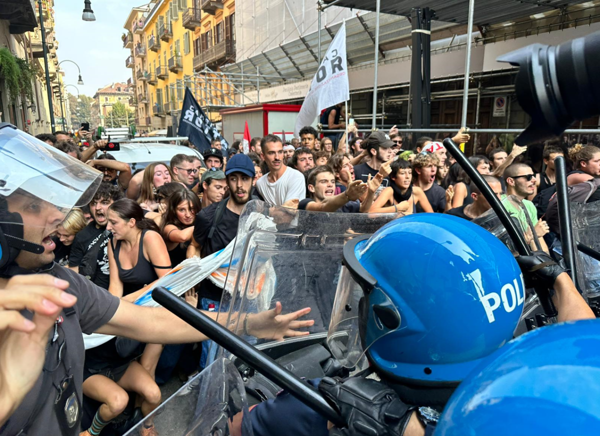 Scuola uguale centro sociale