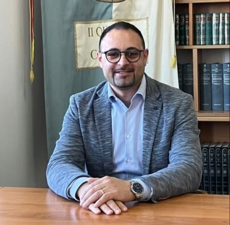 Cimitero San Filippo, Zanzi: “L’ascensore non funziona”