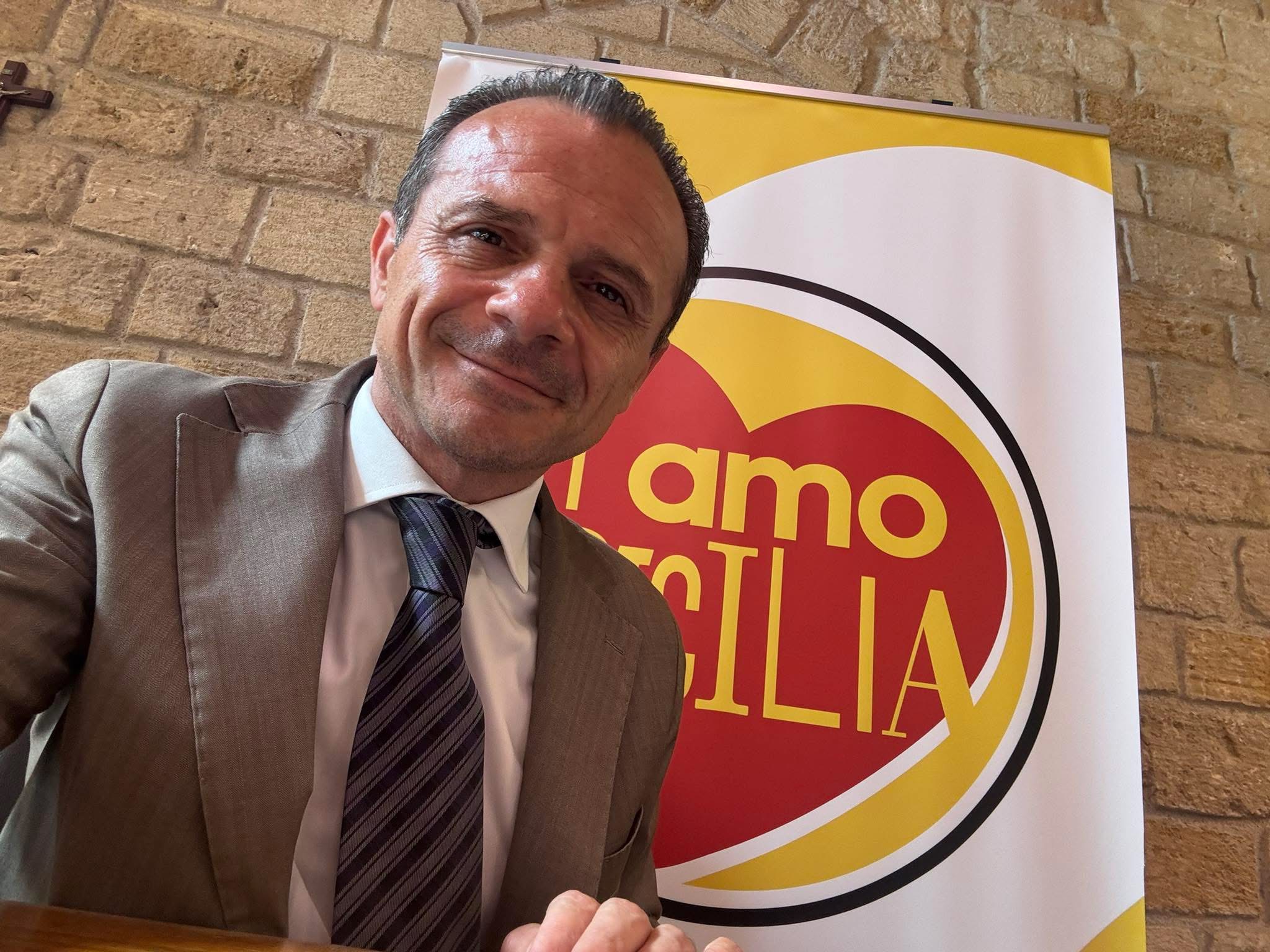Ufficiale, giovedì conferenza di De Luca con Uomo 56