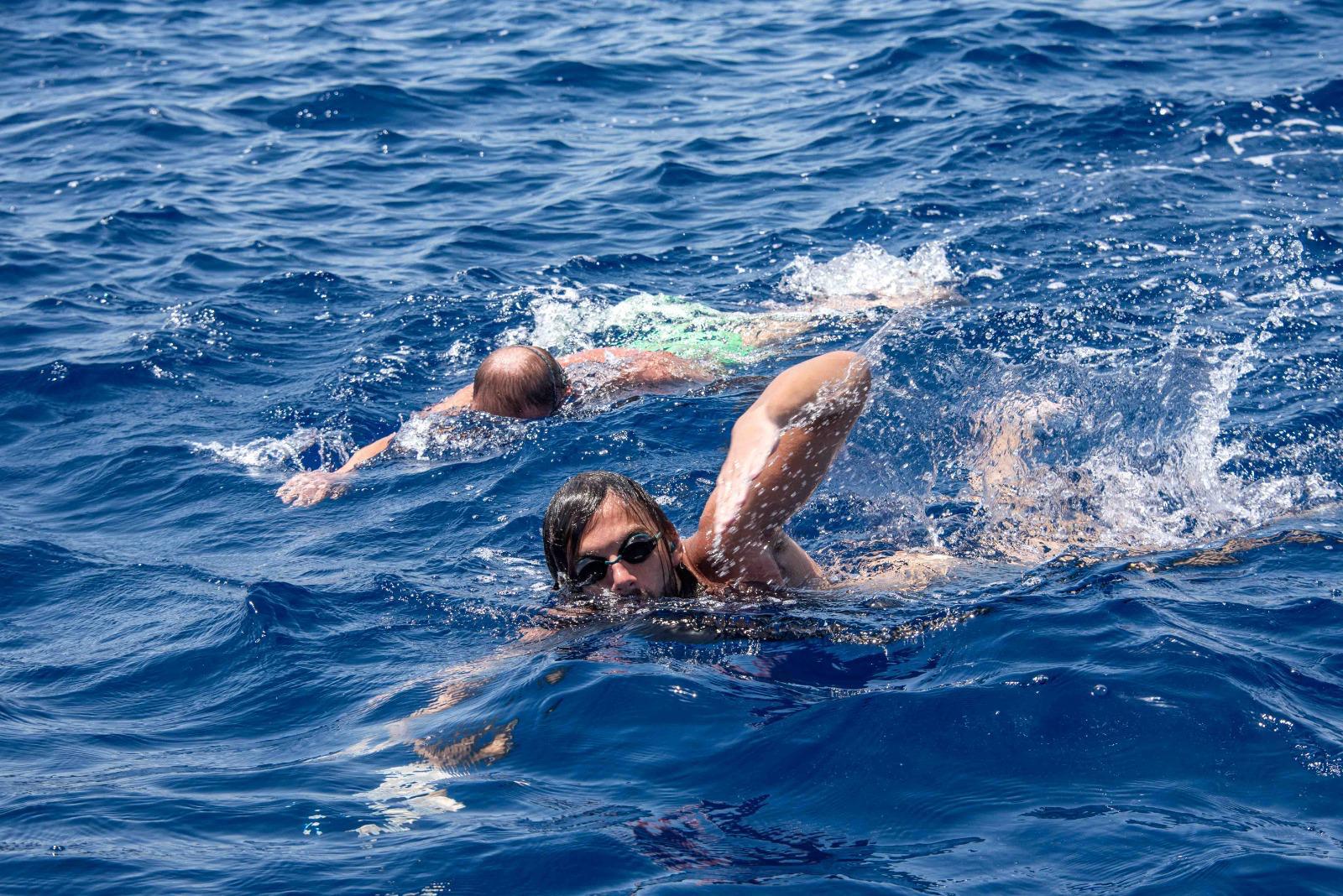 Traversata dello Stretto di 11 atleti del gruppo Paralimpico della Difesa