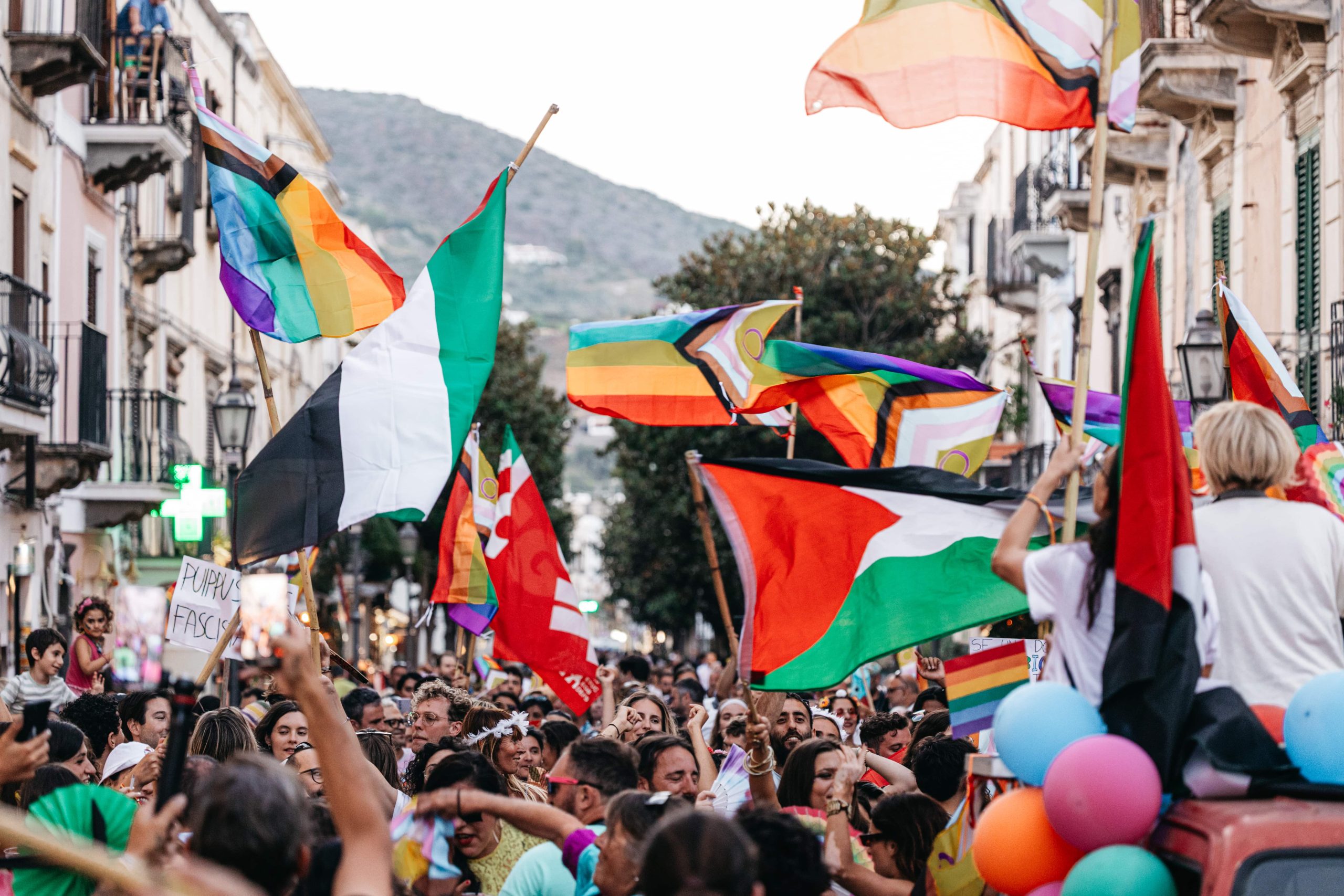 Eolie Pride, corteo a Lipari