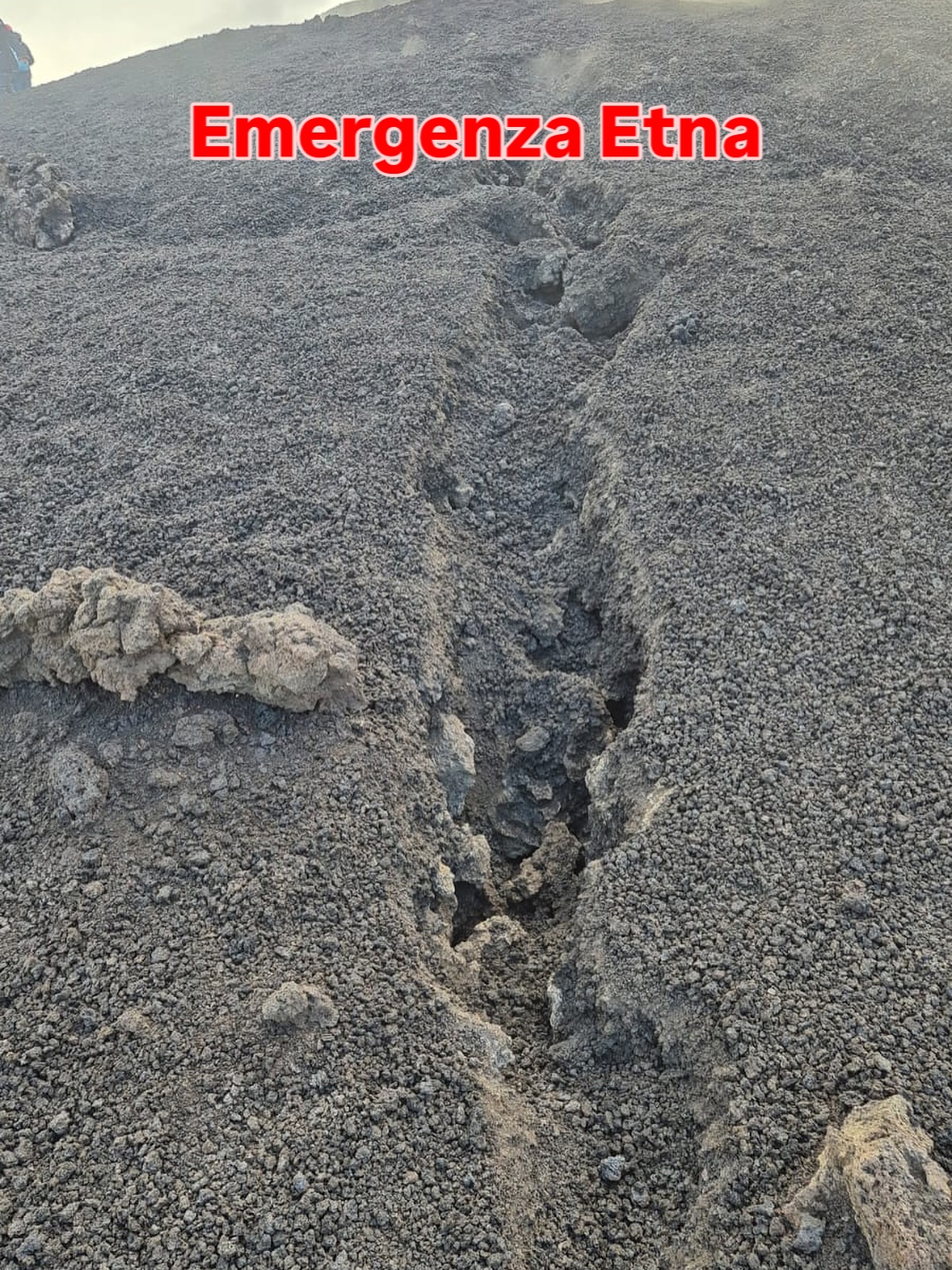 Etna, Cocina: “Attivata fase locale di allarme”