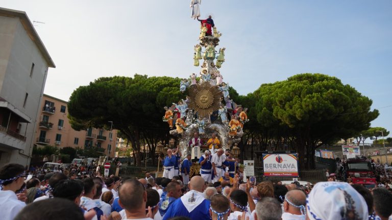 Vara 2025: nel segno della fede, della memoria di Sara Campanella e della festa