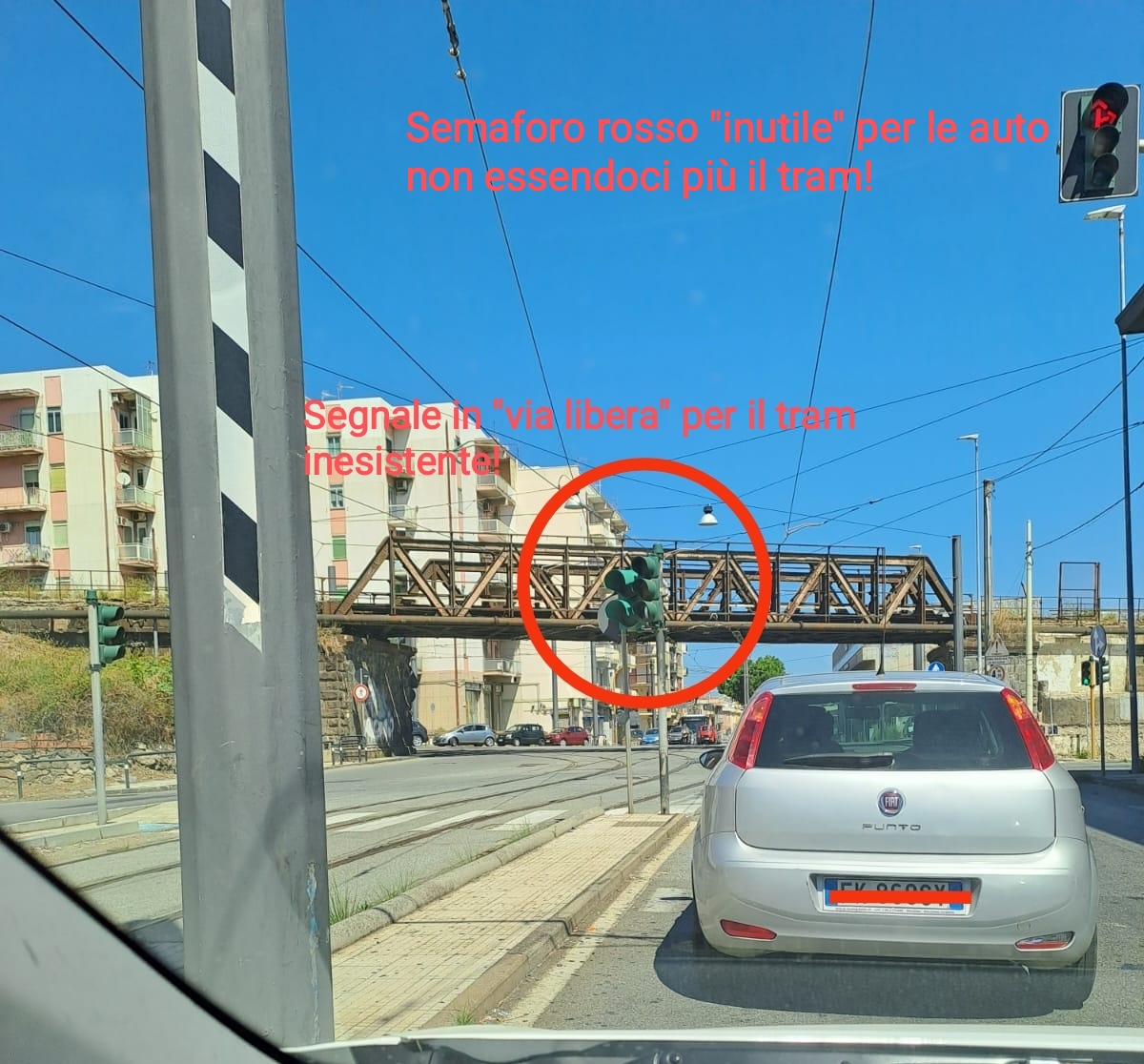 “Tram fermi ma semafori accesi”, la denuncia di Gioveni