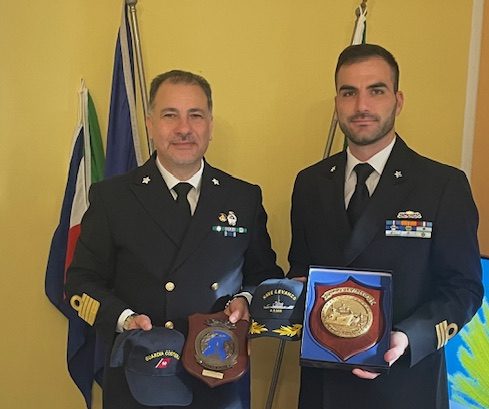 Capitaneria, accoglienza al comandante della “Levanzo”