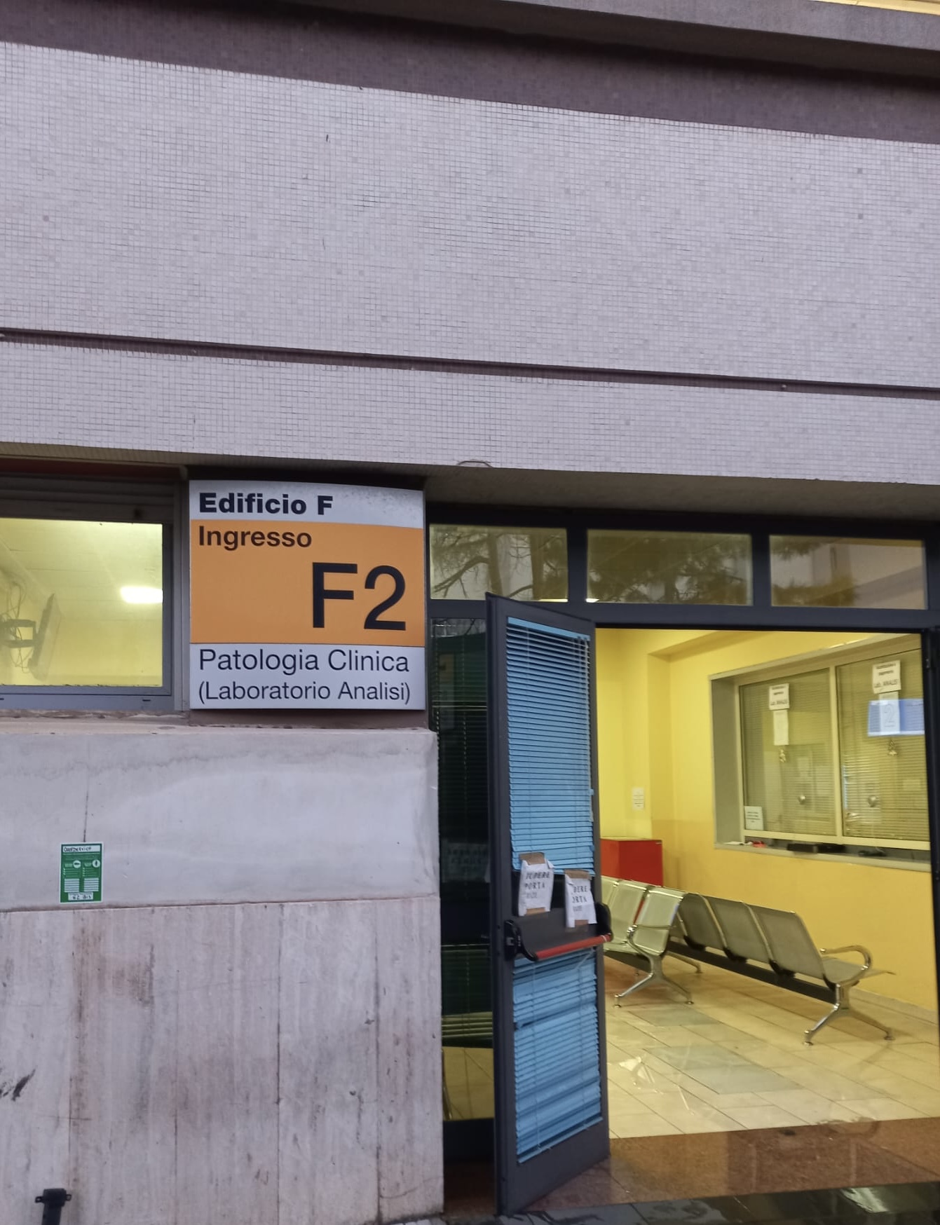 Laboratorio analisi Policlinico, oggi niente prelievi