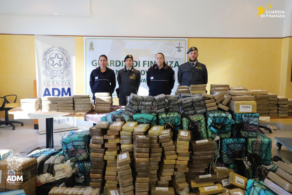 Genova, maxi sequestro all’interno del Porto di 2 tonnellate di cocaina