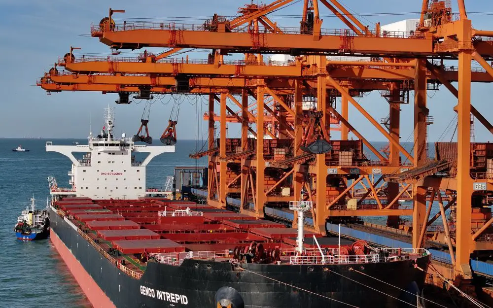 Cina, commercio estero in aumento del 3,8% nel 2025