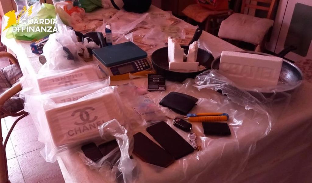 Sequestrata cocaina per 1 milione di euro, cinque arresti nel cosentino