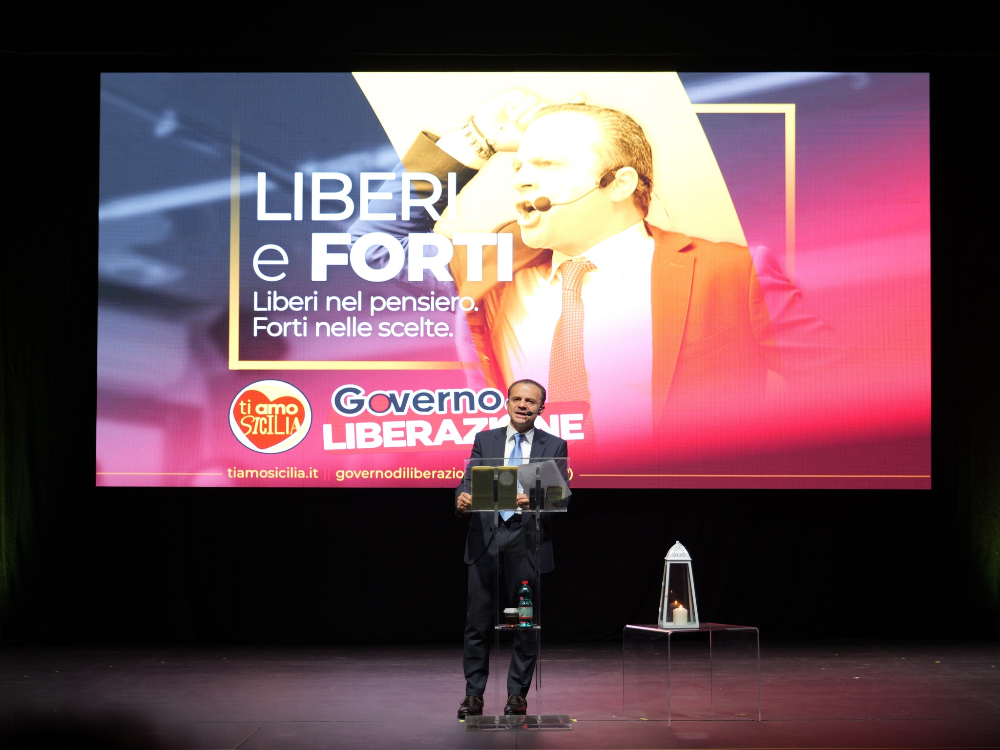 Sicilia, con De Luca si va verso il “Campo divaricato”