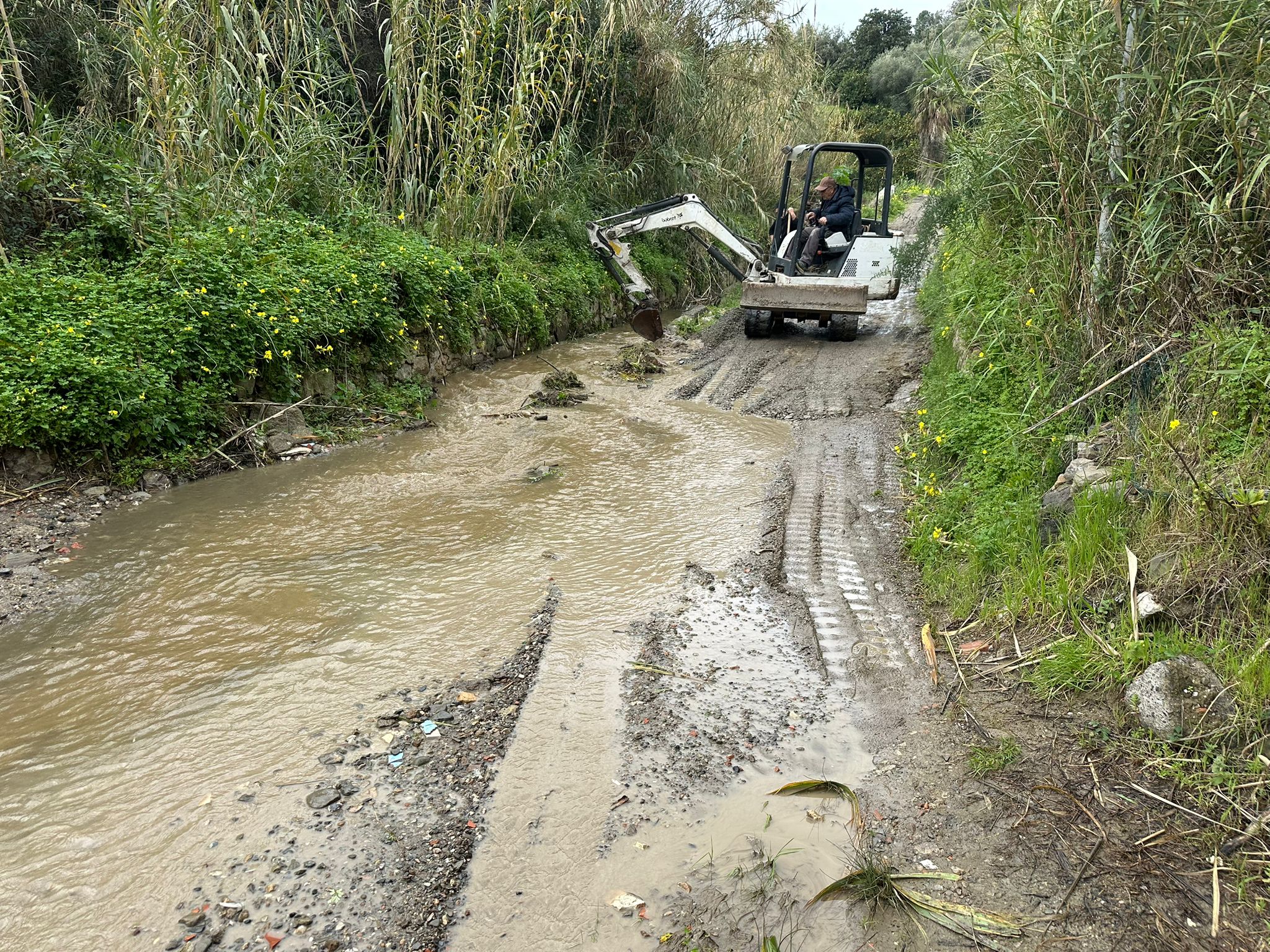 Frana strada Mastrissa-Giardini, al lavoro per ripristino