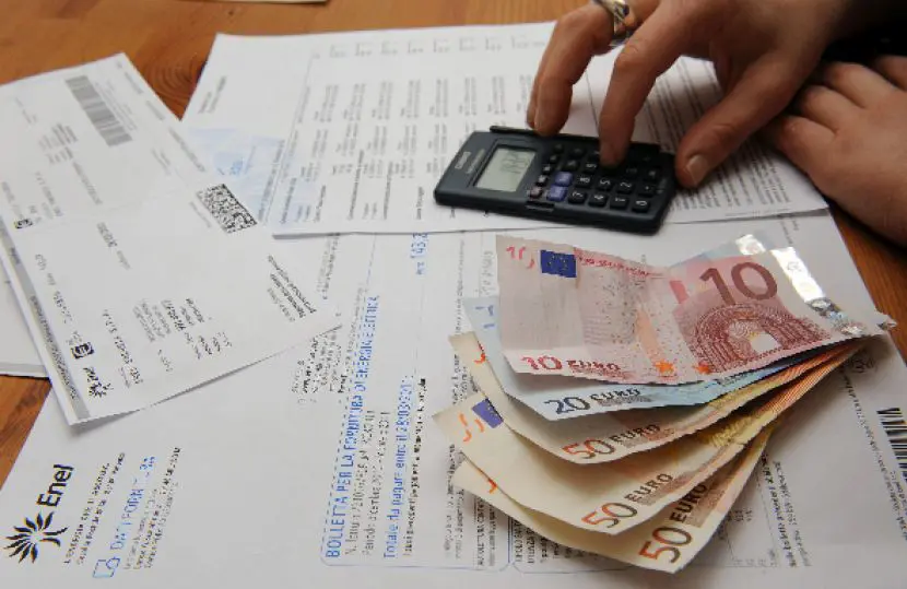 Maltempo, sospeso per 6 mesi il pagamento delle bollette in Calabria, Sardegna e Sicilia